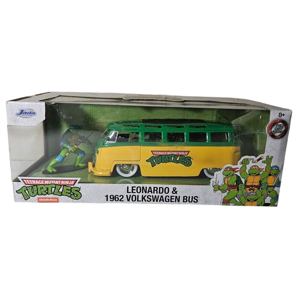Jada Toys Teenage Mutant Ninja Turtles Leonardo & 1962 Volkswagen Bus die-cast